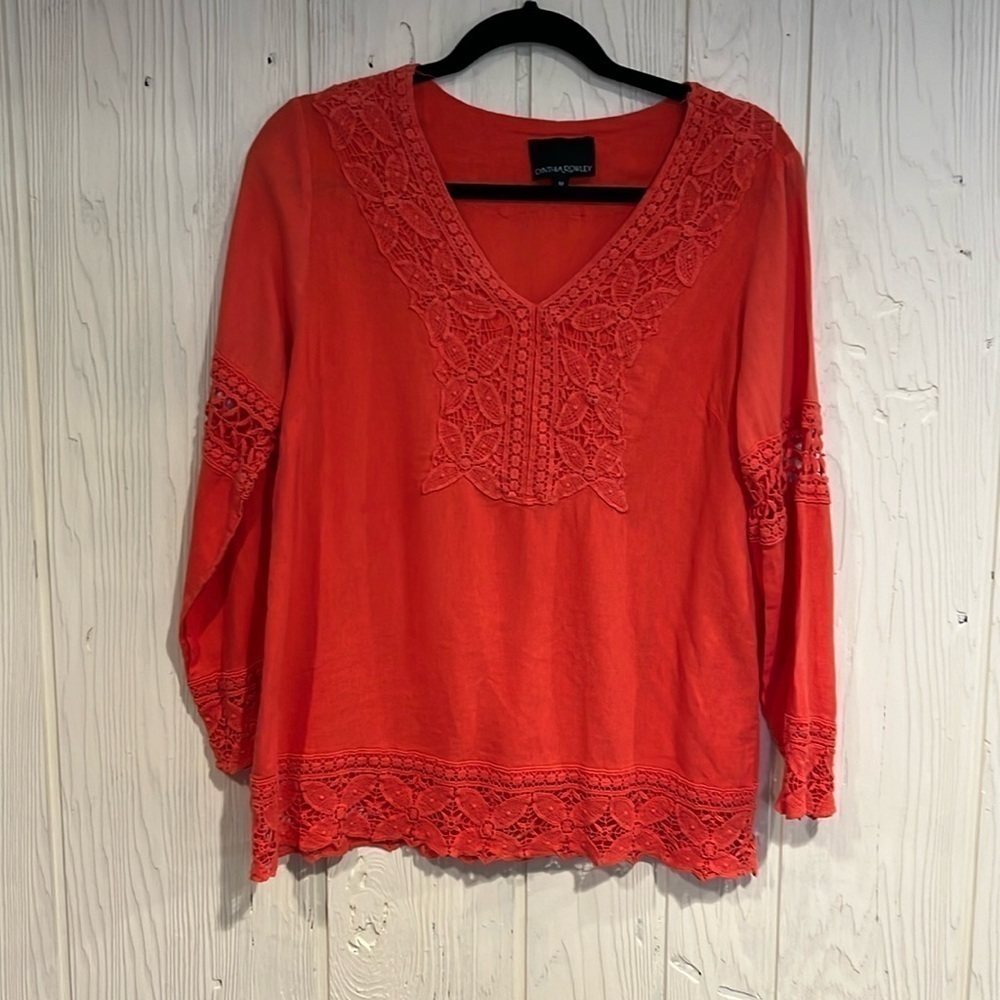 CYNTHIA ROWLEY Orange Lace V Neck Blouse Medium